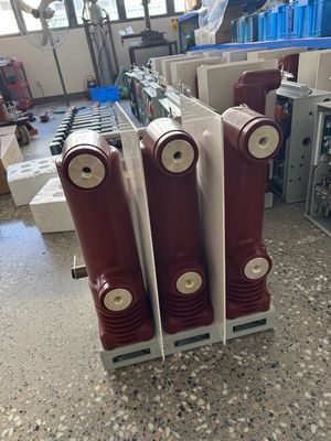 550 Mm Indoor Vacuum Circuit Breaker 12kv/630A High Voltage With Spacer Plate