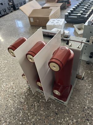 550 Mm Indoor Vacuum Circuit Breaker 12kv/630A High Voltage With Spacer Plate